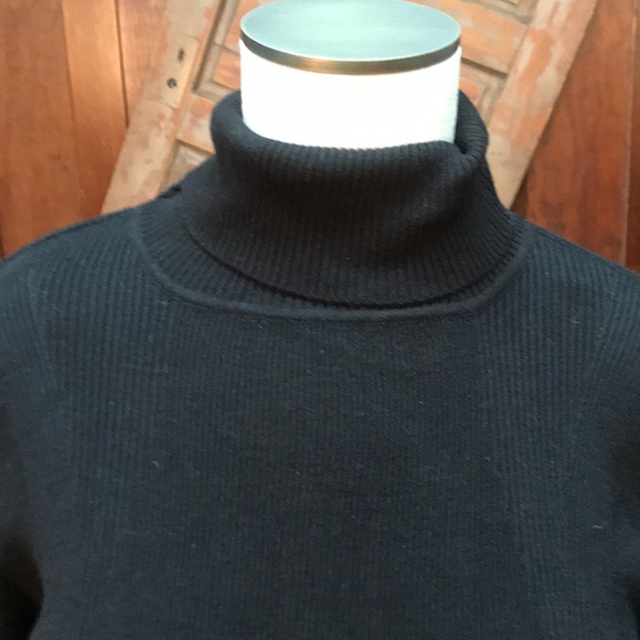 NWT ladies sweater - Picture 2 of 2